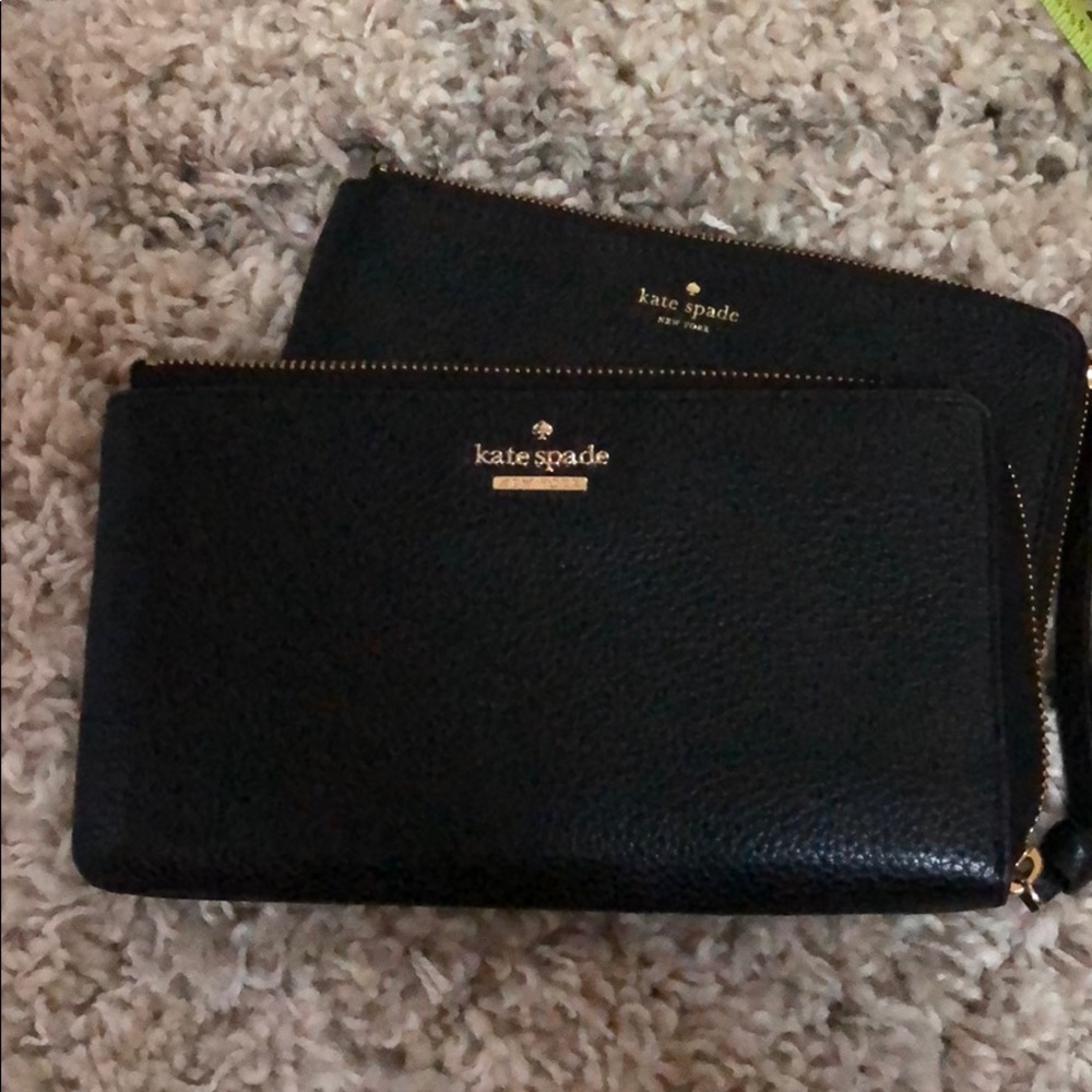 Black wristlet
